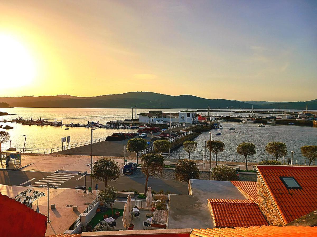 Hotel Puerto Arnela กามาริญาส ภายนอก รูปภาพ
