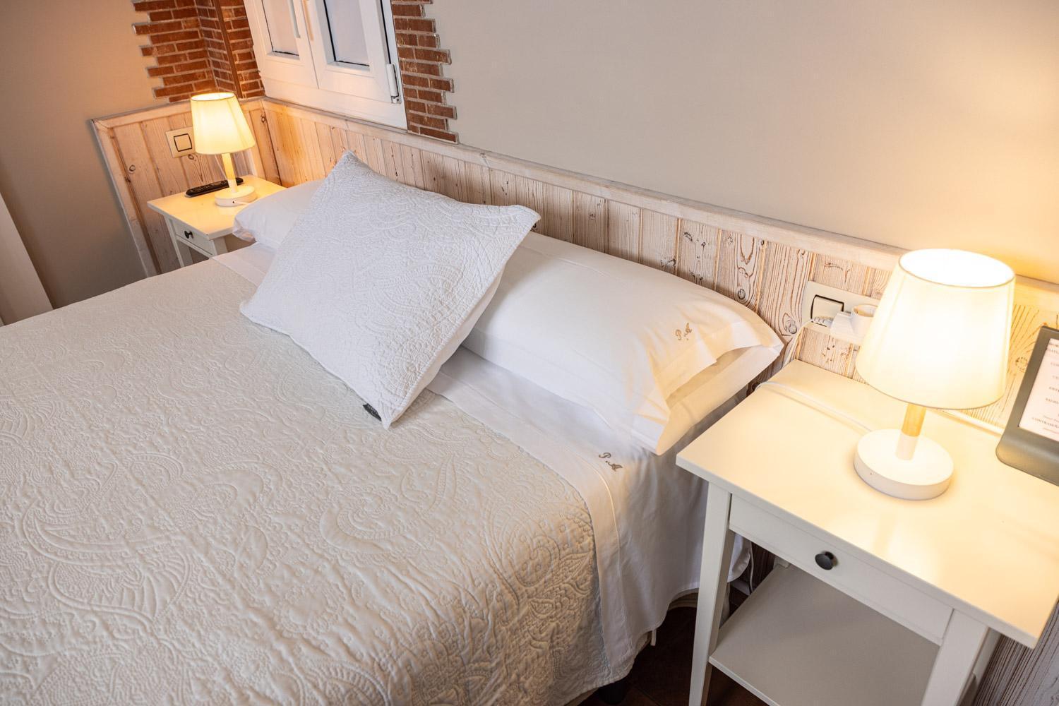Hotel Puerto Arnela กามาริญาส ภายนอก รูปภาพ